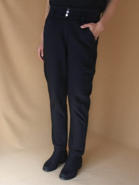 slim fit black jeans